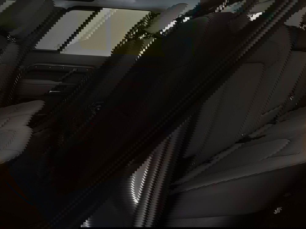 Land Rover Defender usata a Alessandria (5)