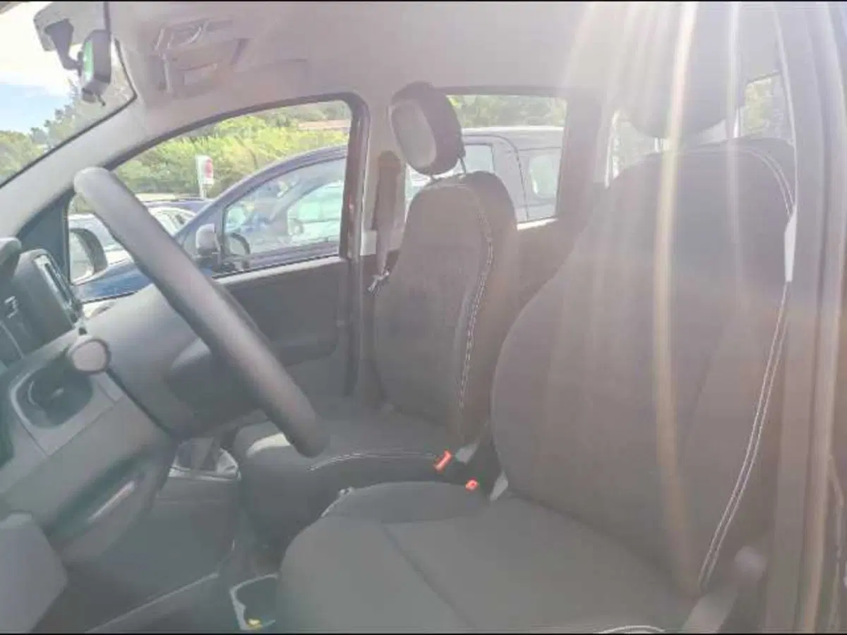 Fiat Panda Cross nuova a Roma (11)