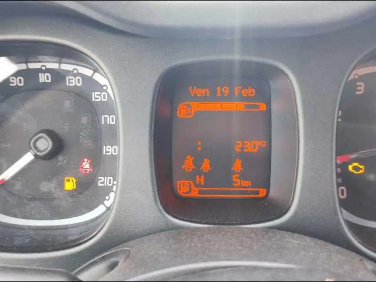 Fiat Panda Cross nuova a Roma (12)