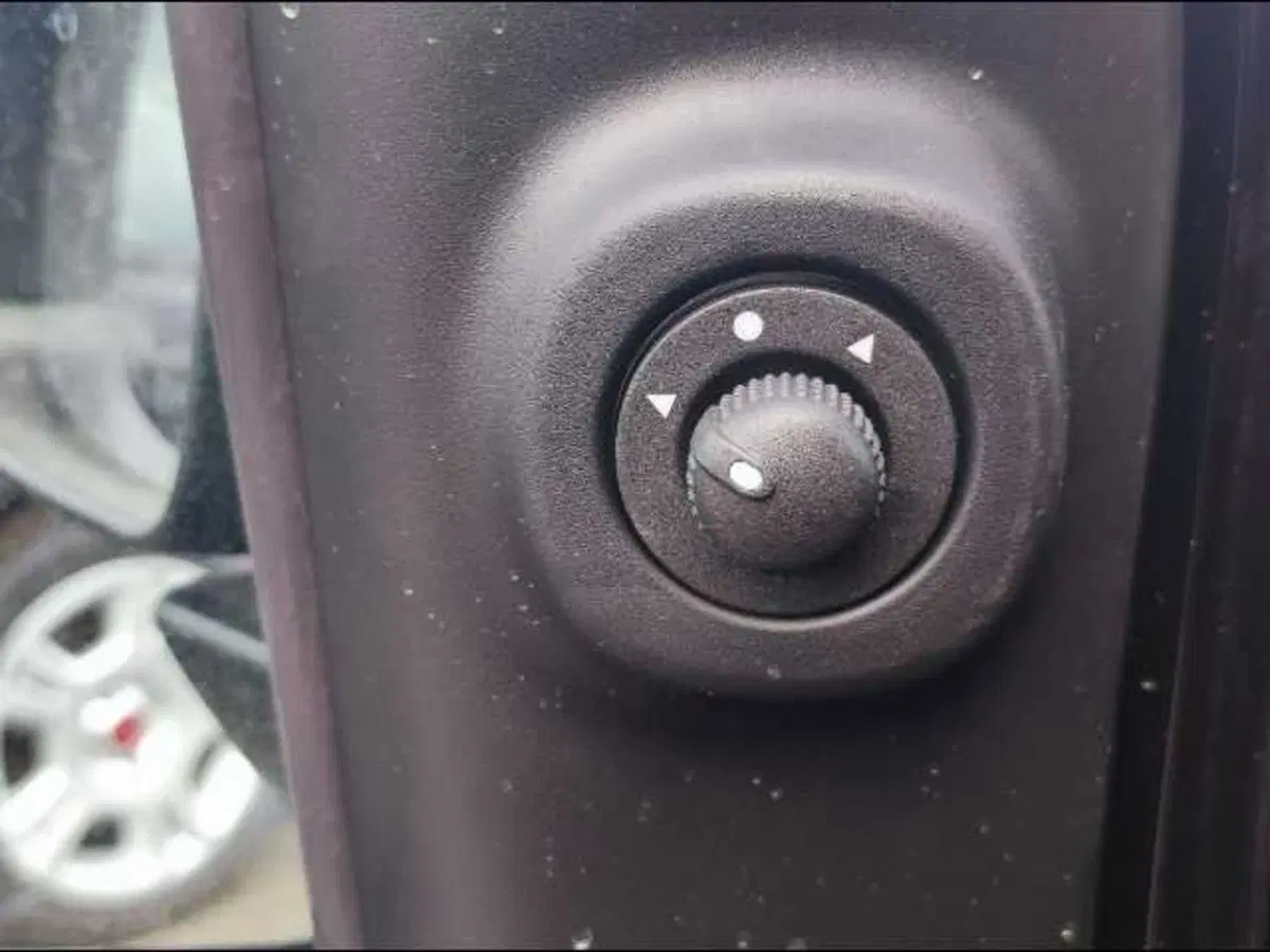 Fiat Panda Cross nuova a Roma (18)