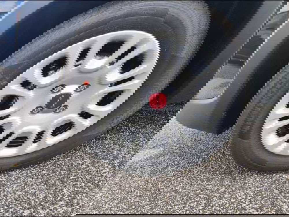 Fiat Panda Cross nuova a Roma (19)