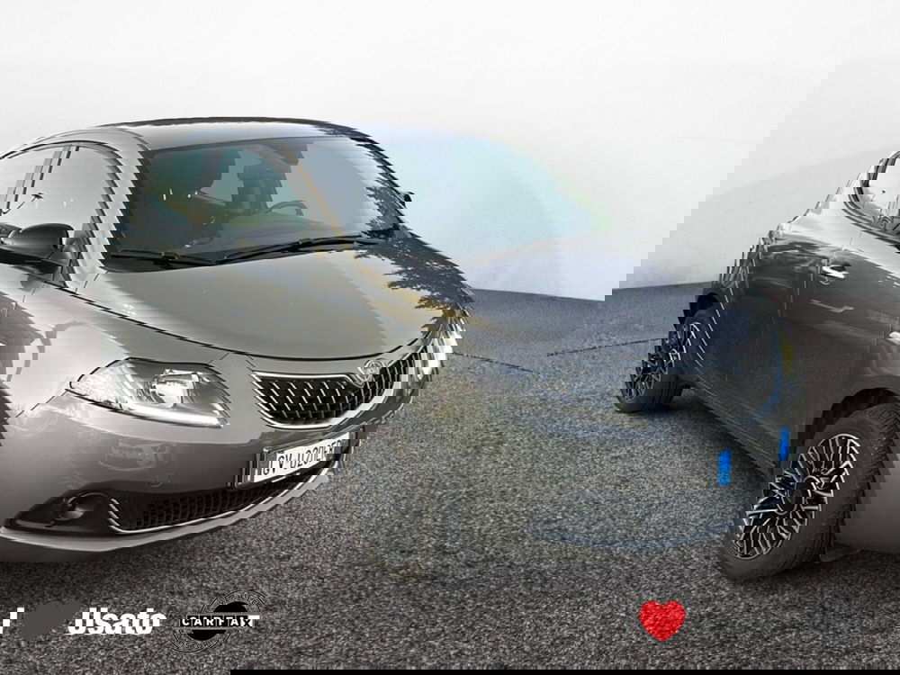 Lancia Ypsilon usata a Roma (2)