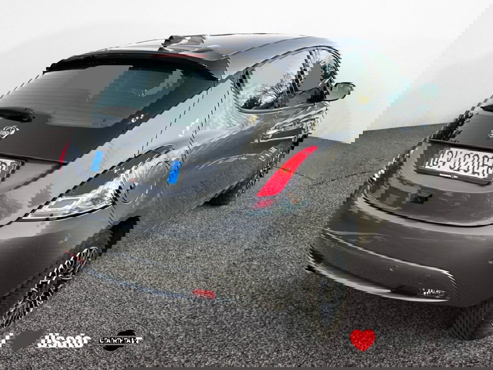 Lancia Ypsilon usata a Roma (3)