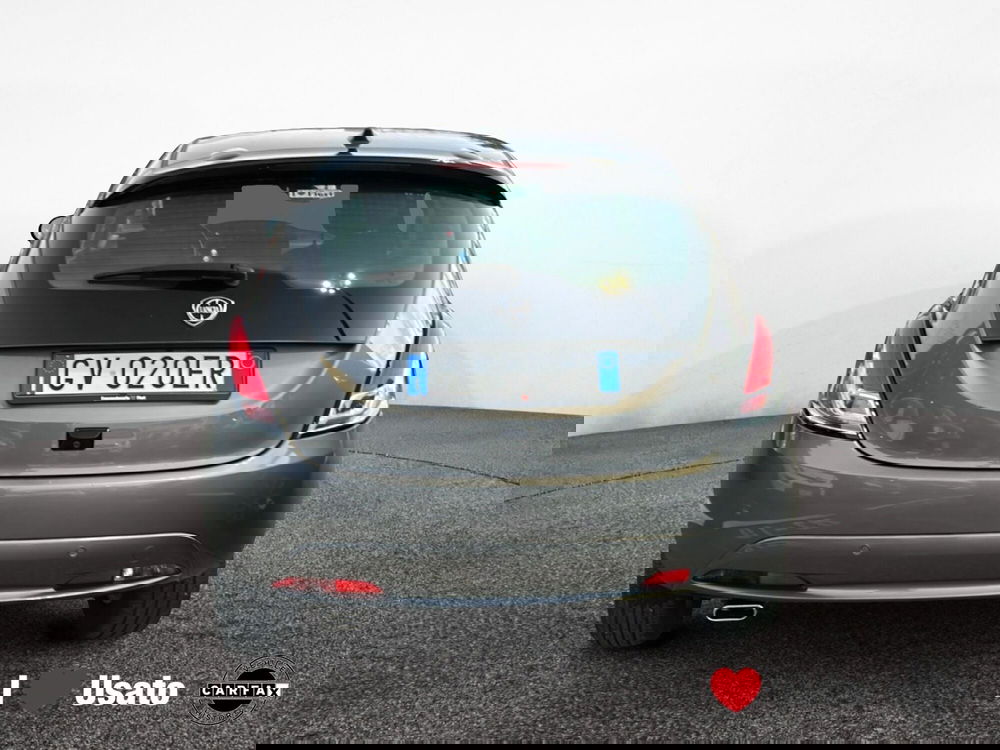 Lancia Ypsilon usata a Roma (5)