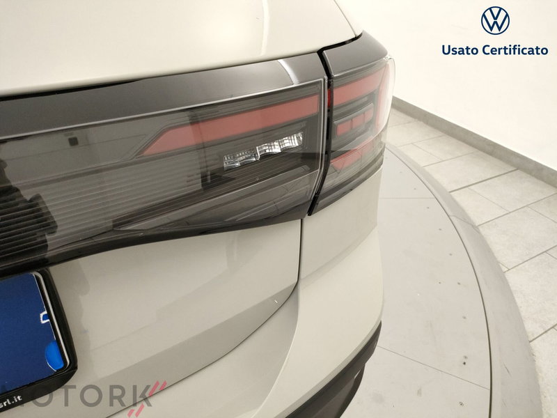 Volkswagen T-Cross nuova a Varese (8)