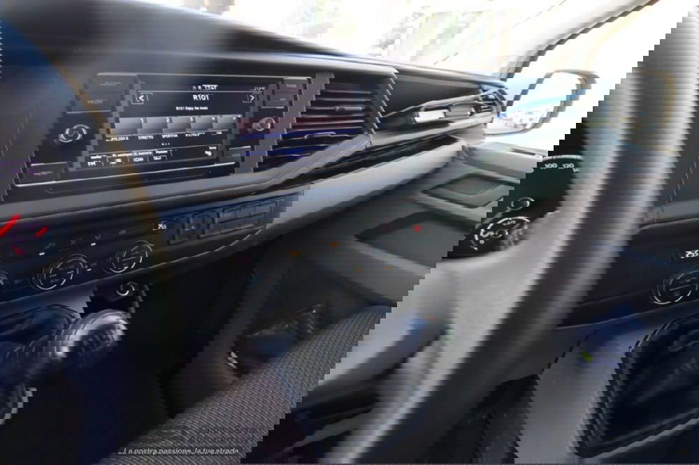 Volkswagen Veicoli Commerciali Caravelle usata a Bologna (8)