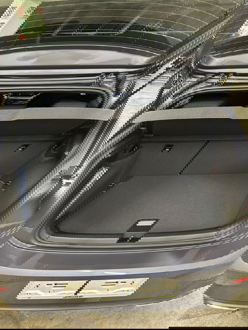 Volkswagen Polo nuova a Lecco (4)