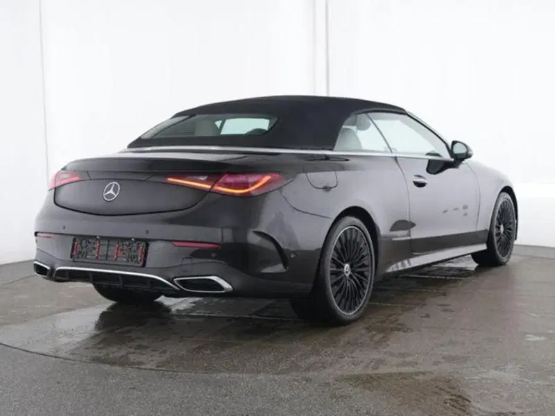 Mercedes-Benz CLE Cabrio usata a Milano (3)