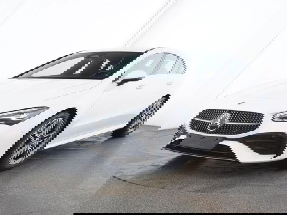 Mercedes-Benz CLA Shooting Brake usata a Milano