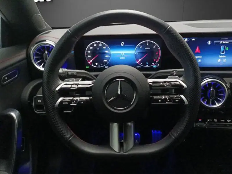 Mercedes-Benz CLA Shooting Brake usata a Milano (11)