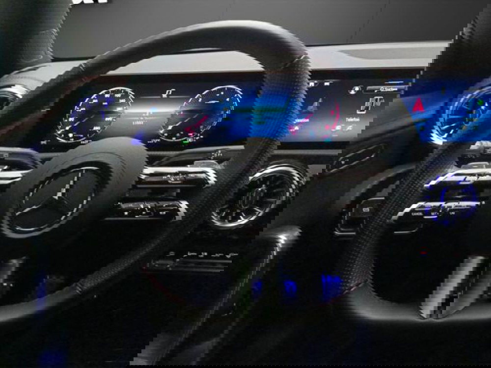 Mercedes-Benz CLA Shooting Brake usata a Milano (11)