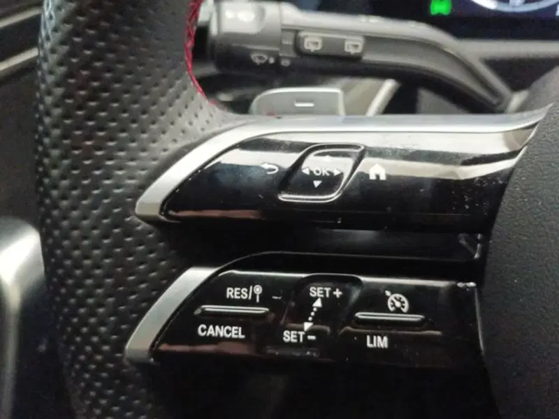 Mercedes-Benz CLA Shooting Brake usata a Milano (12)