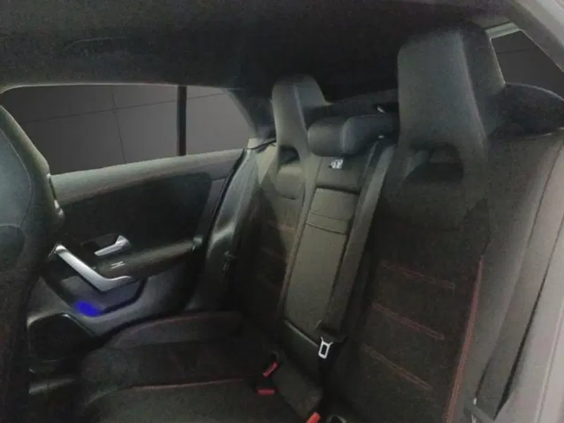 Mercedes-Benz CLA Shooting Brake usata a Milano (14)