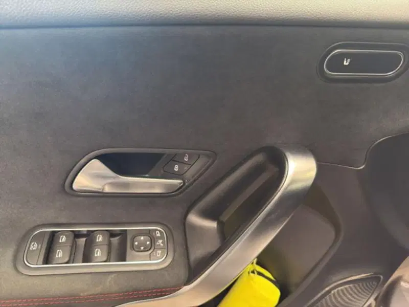 Mercedes-Benz Classe A Sedan usata a Milano (15)