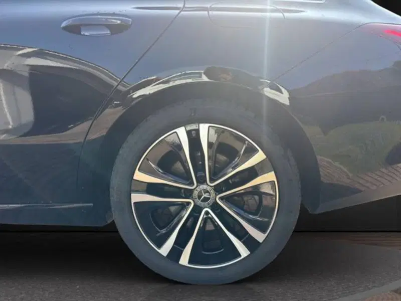 Mercedes-Benz CLA Shooting Brake usata a Milano (10)