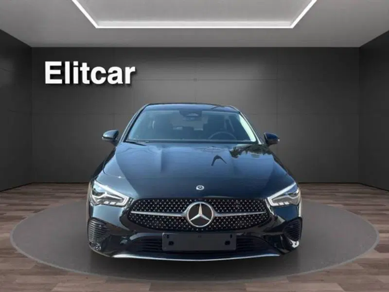 Mercedes-Benz CLA Shooting Brake usata a Milano (9)