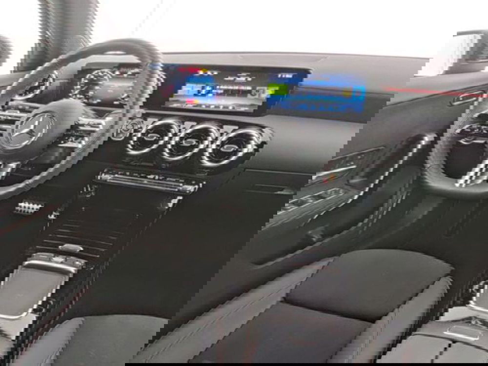 Mercedes-Benz Classe A Sedan usata a Milano (5)