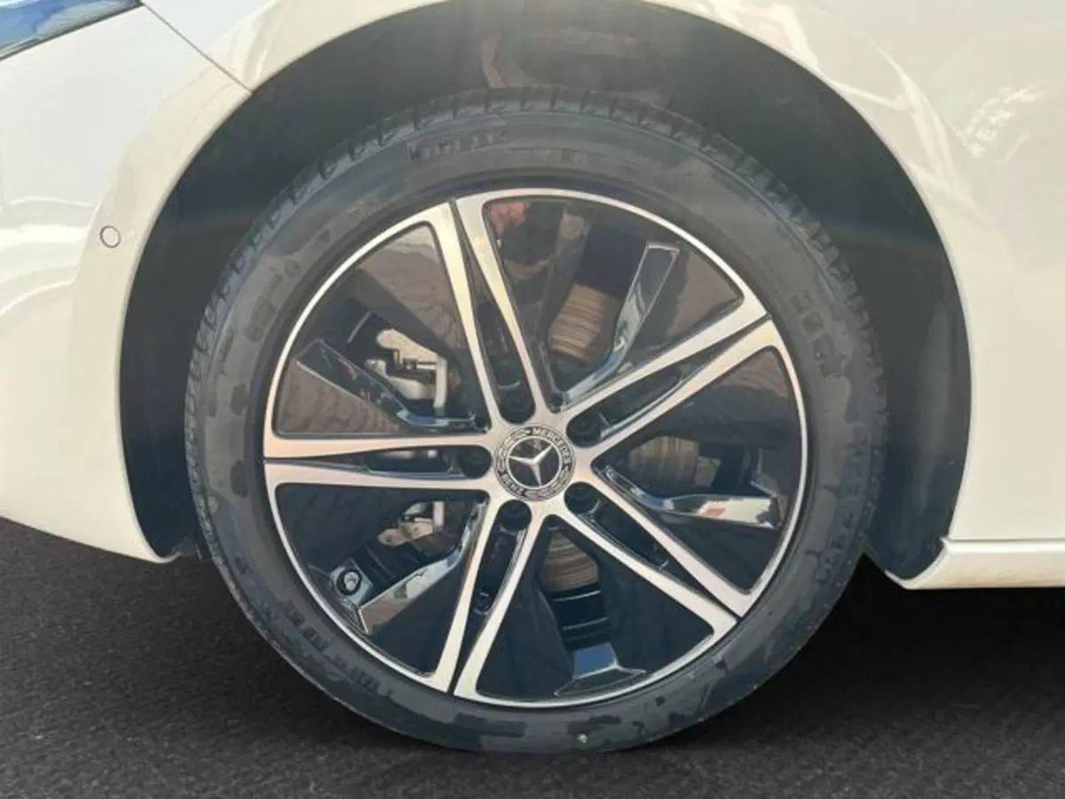 Mercedes-Benz Classe A Sedan usata a Milano (10)