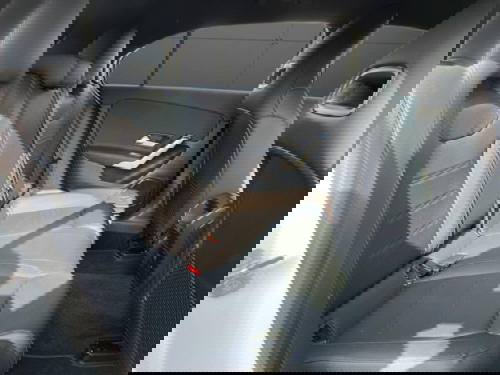 Mercedes-Benz Classe A Sedan usata a Milano (12)