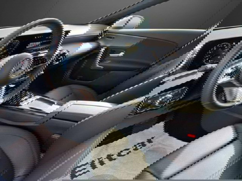 Mercedes-Benz Classe A Sedan usata a Milano (14)