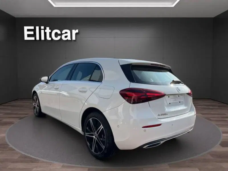 Mercedes-Benz Classe A Sedan usata a Milano (4)