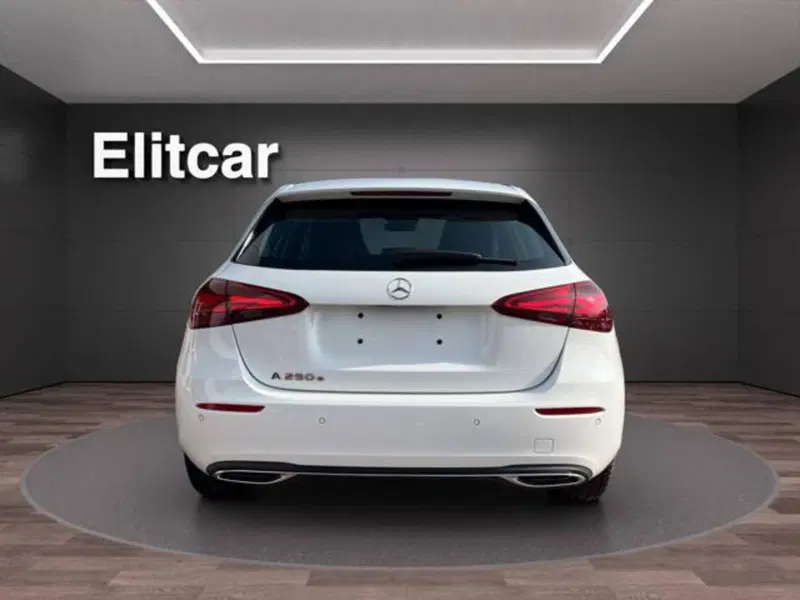 Mercedes-Benz Classe A Sedan usata a Milano (5)
