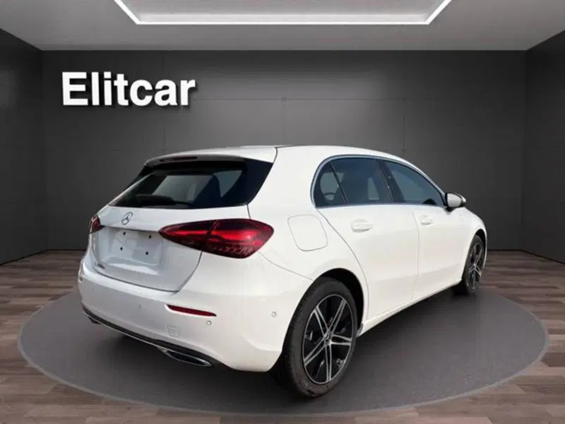 Mercedes-Benz Classe A Sedan usata a Milano (7)