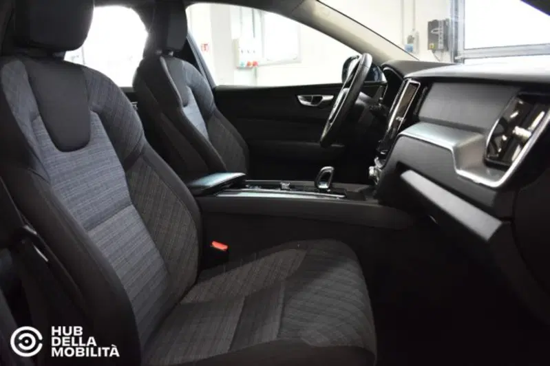 Volvo XC60 usata a Perugia (19)