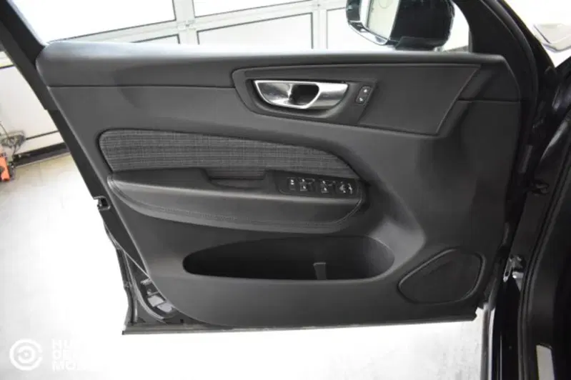 Volvo XC60 usata a Perugia (7)