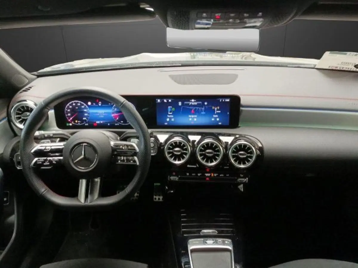 Mercedes-Benz CLA Shooting Brake usata a Novara (10)