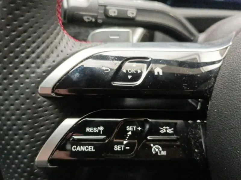 Mercedes-Benz CLA Shooting Brake usata a Novara (12)