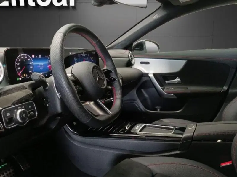 Mercedes-Benz CLA Shooting Brake usata a Novara (9)