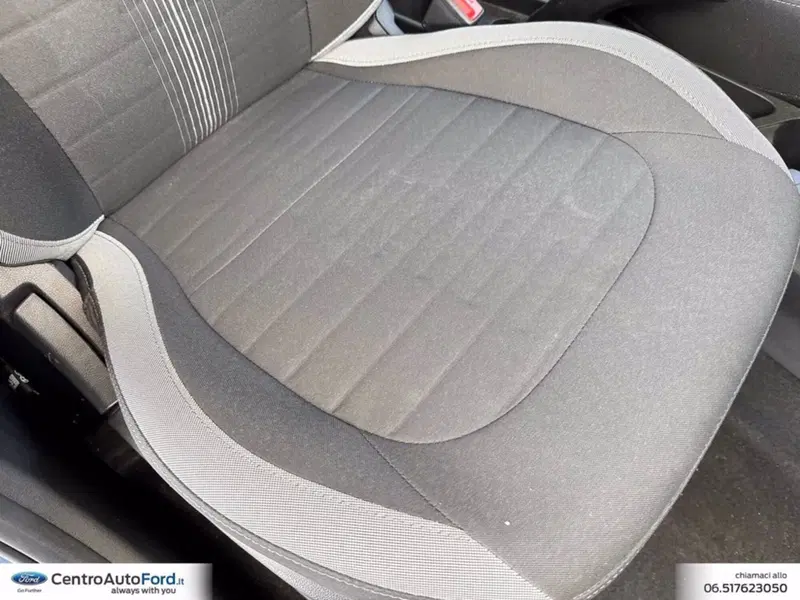 Hyundai i10 usata a Roma (8)