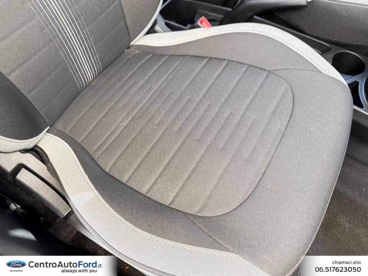Hyundai i10 usata a Roma (8)