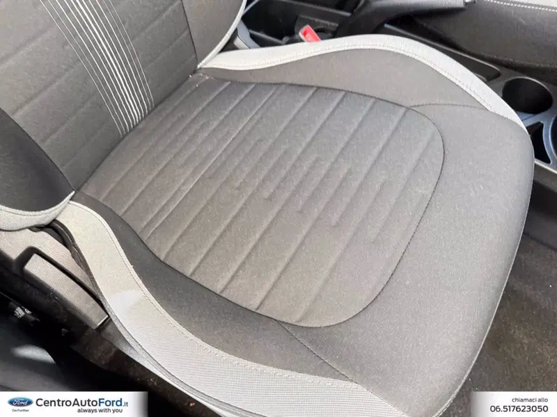 Hyundai i10 usata a Roma (8)