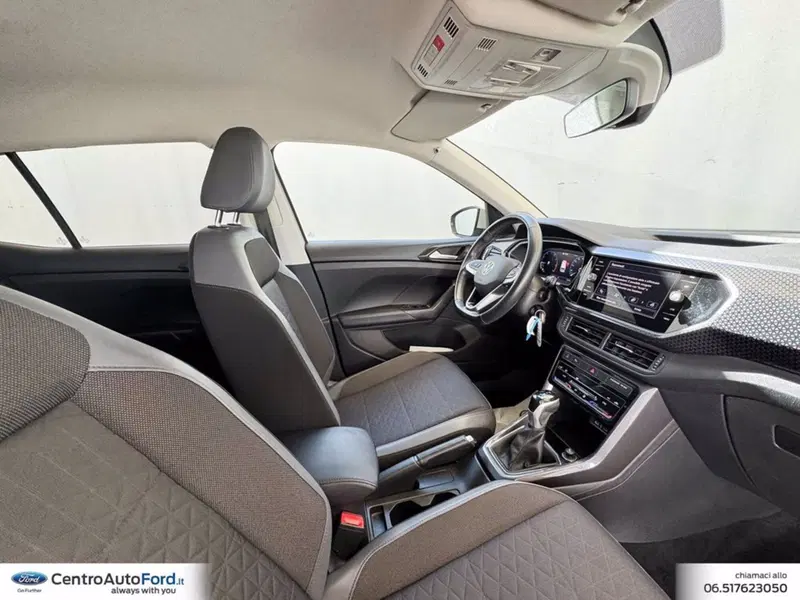 Volkswagen T-Cross usata a Roma (6)