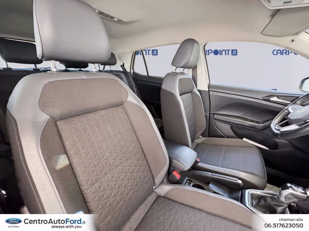 Volkswagen T-Cross usata a Roma (7)