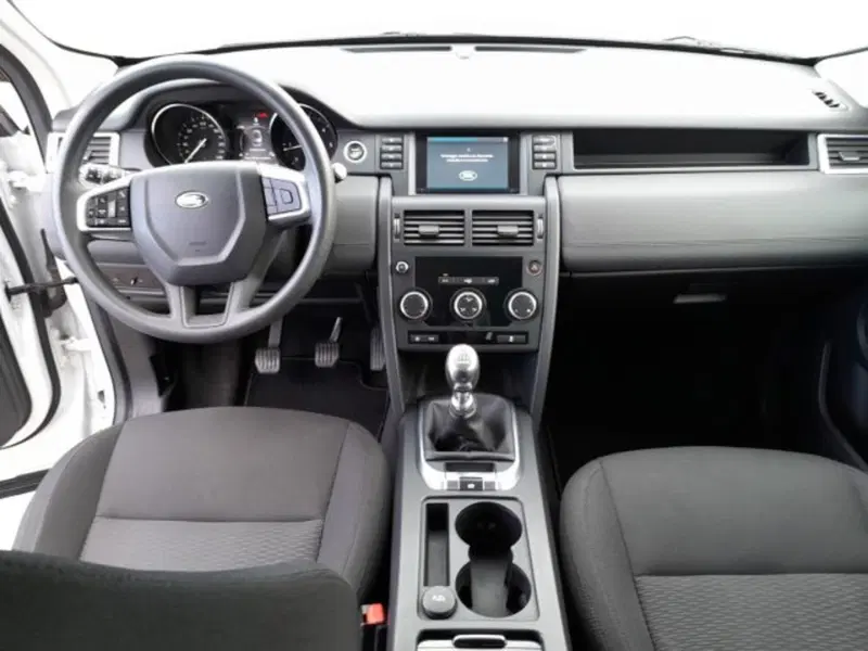 Land Rover Discovery Sport usata a Livorno (11)