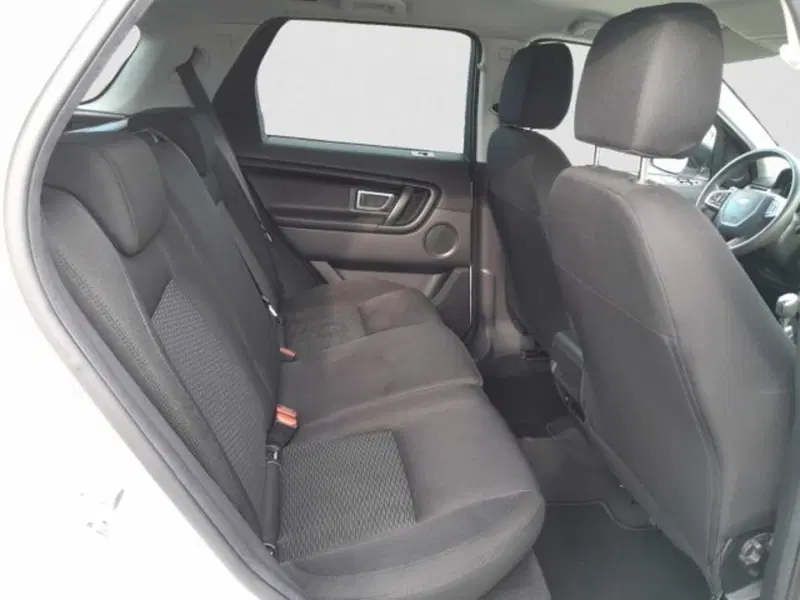 Land Rover Discovery Sport usata a Livorno (15)