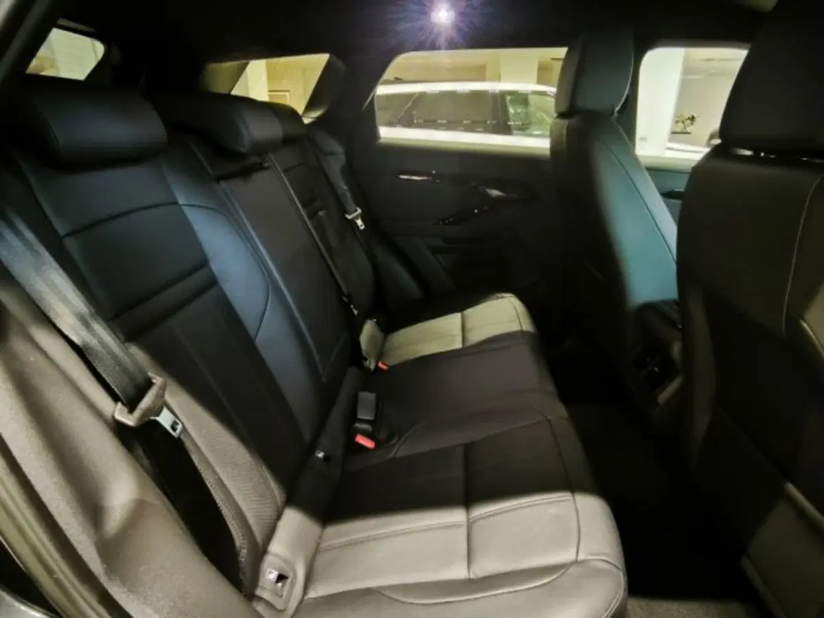 Land Rover Range Rover Evoque nuova a Livorno (13)