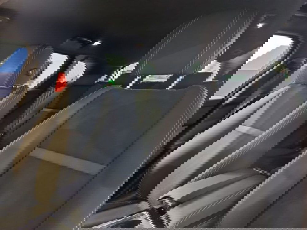 Land Rover Range Rover Velar usata a Livorno (15)