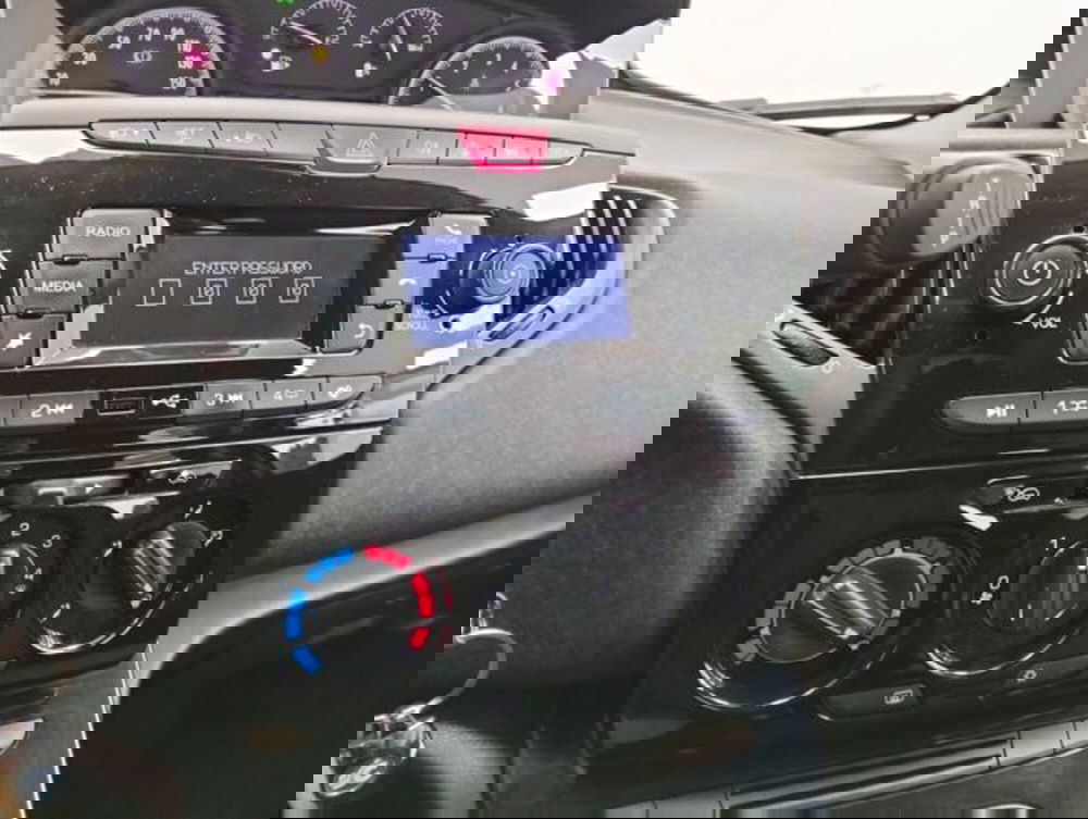 Lancia Ypsilon usata a Como (10)