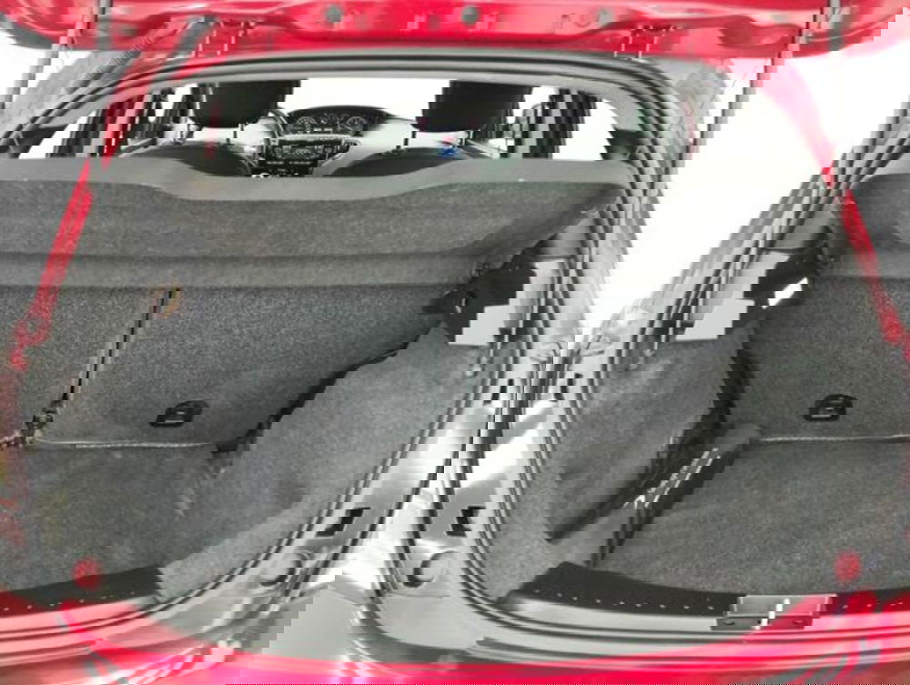 Lancia Ypsilon usata a Como (11)