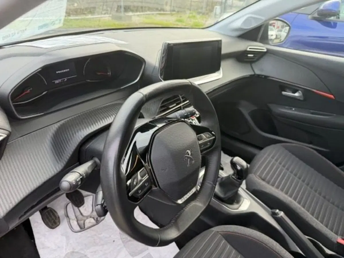 Peugeot 208 usata a Prato (10)