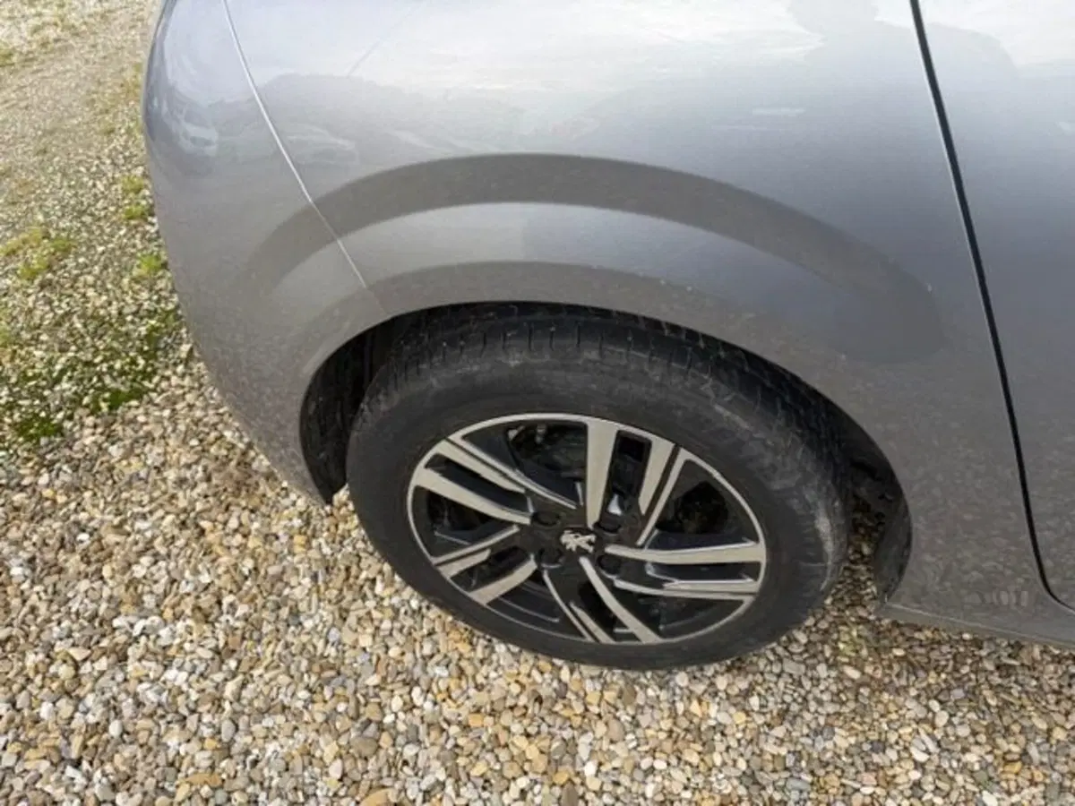 Peugeot 208 usata a Prato (4)