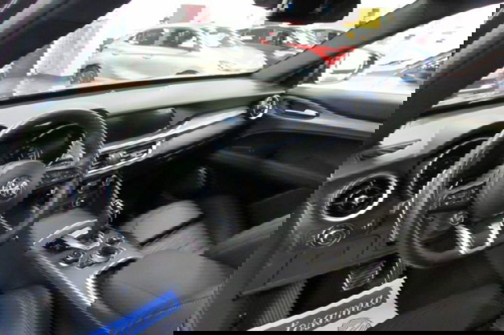Alfa Romeo Stelvio usata a Milano (7)