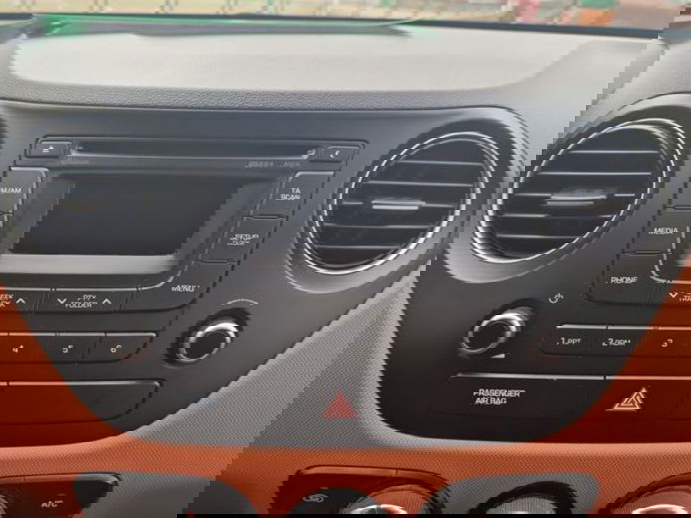 Hyundai i10 usata a Salerno (16)