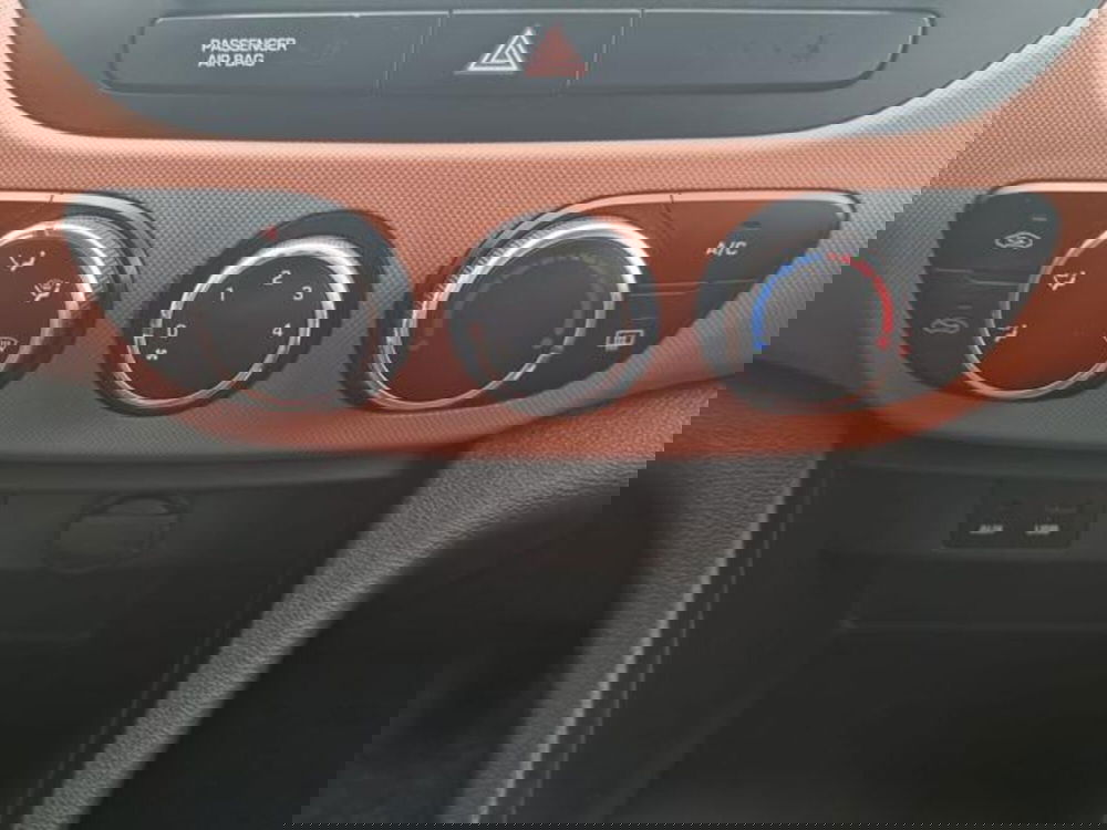 Hyundai i10 usata a Salerno (18)