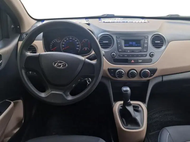 Hyundai i10 usata a Salerno (9)