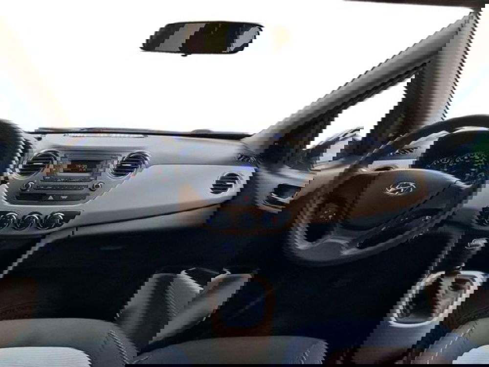 Hyundai i10 usata a Salerno (12)